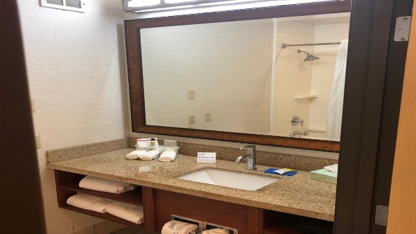 Holiday Inn Express Berkeley Main image